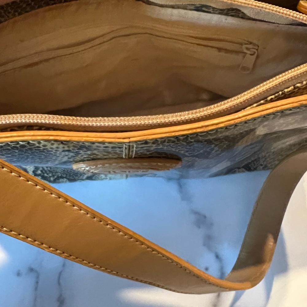 Authentic Tods Shoulder Bag Vintage Rare Python Patent Leather Canvas Lining - Picture 9 of 11